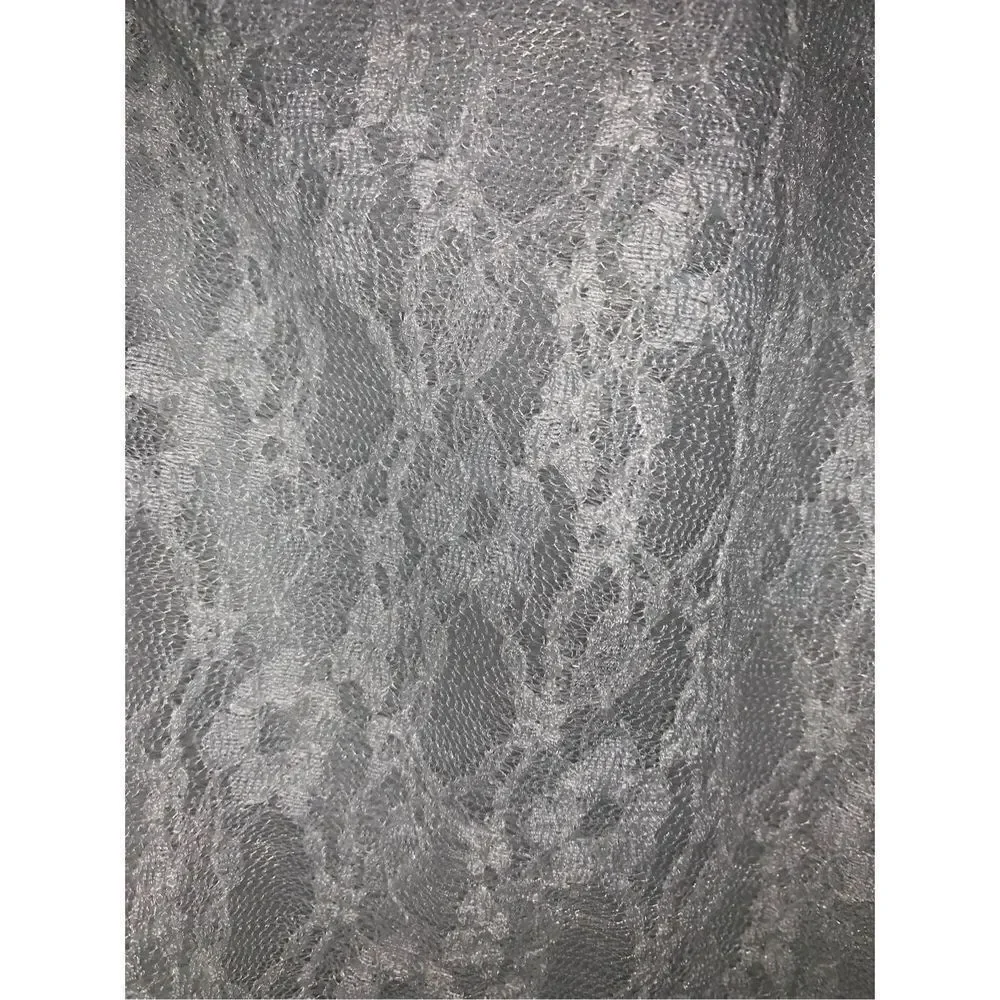 Abound Lace Crop Top - Picture 5 of 7